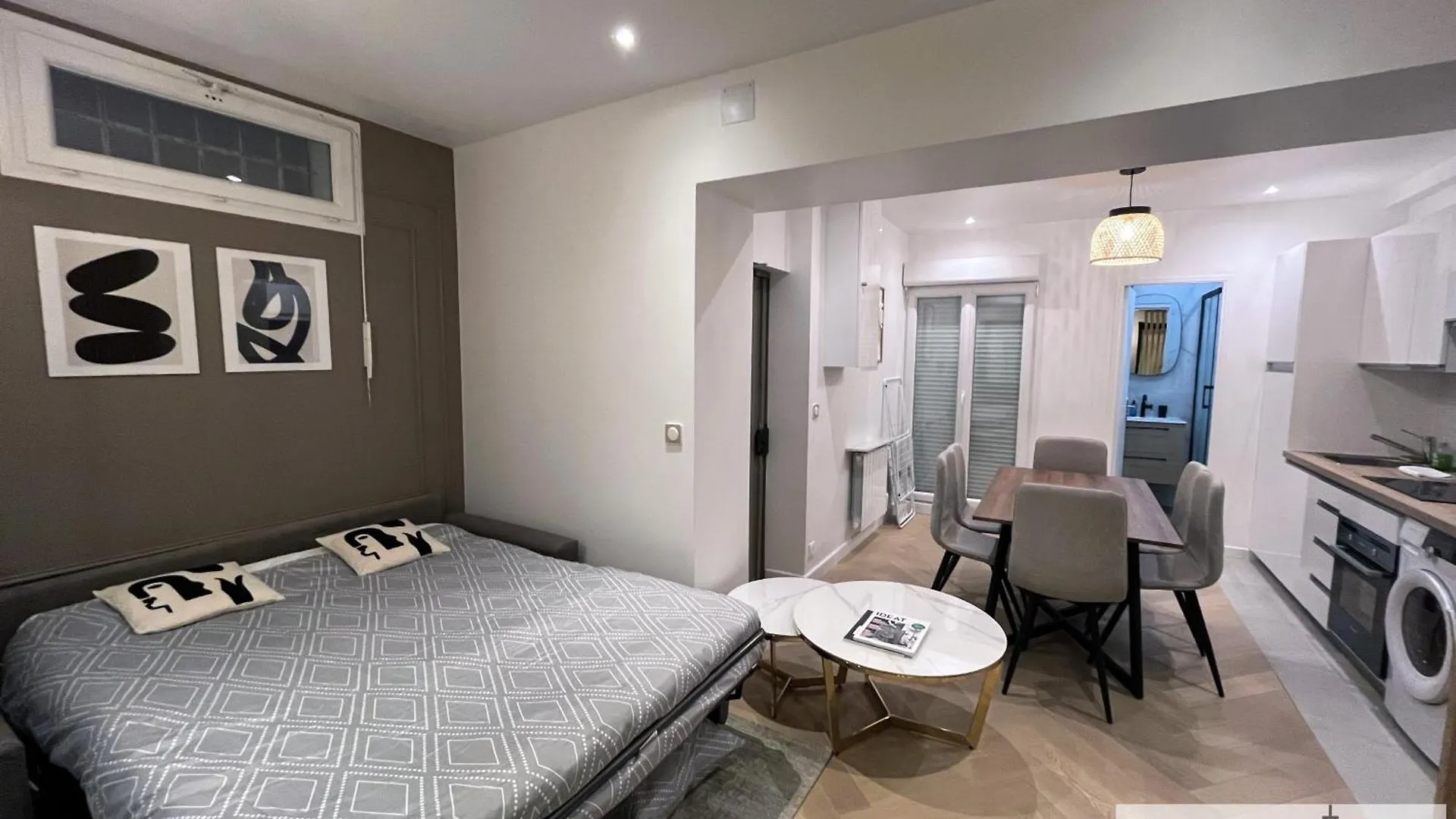 Urban Flat 178 - Cosy 2 Bedroom In Center Of París 0*,  Francia
